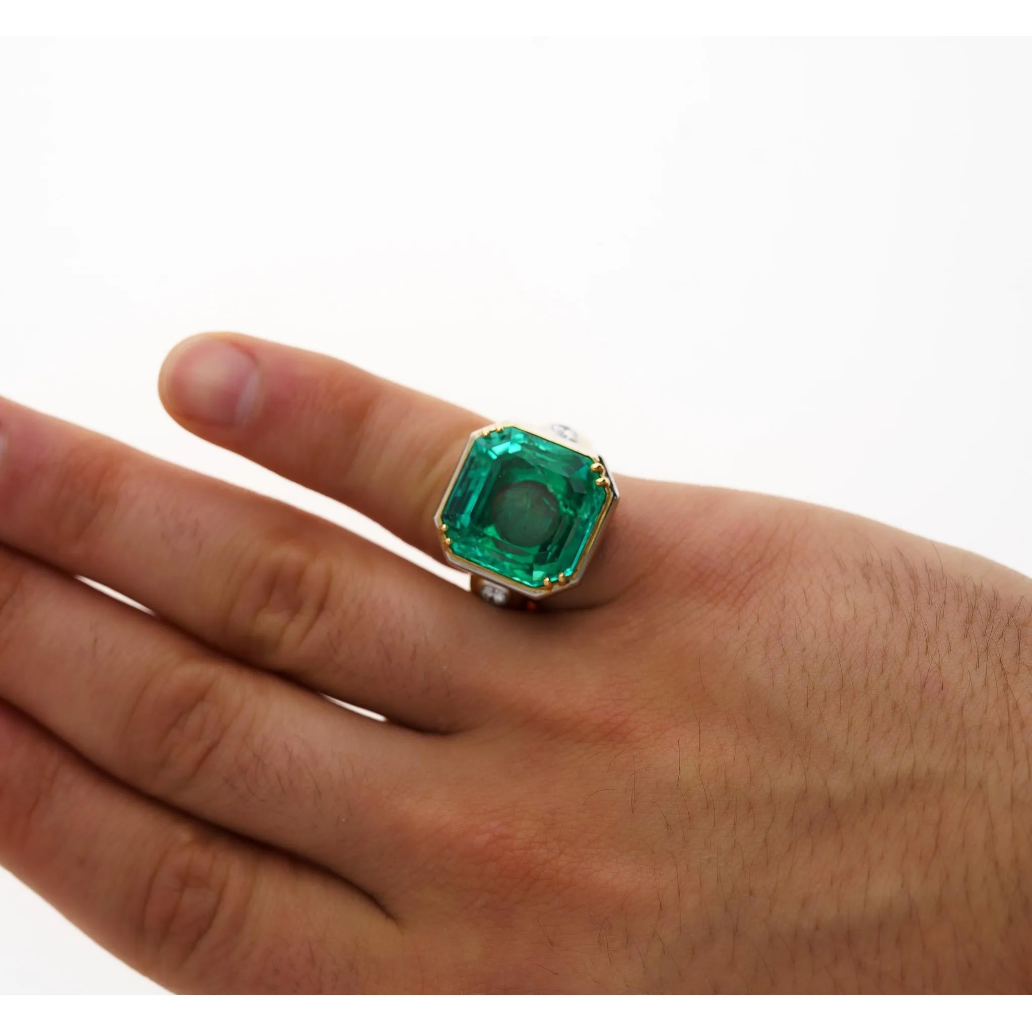 22.18 Carat Colombian Emerald Bezel 18K Gold Vintage Ring