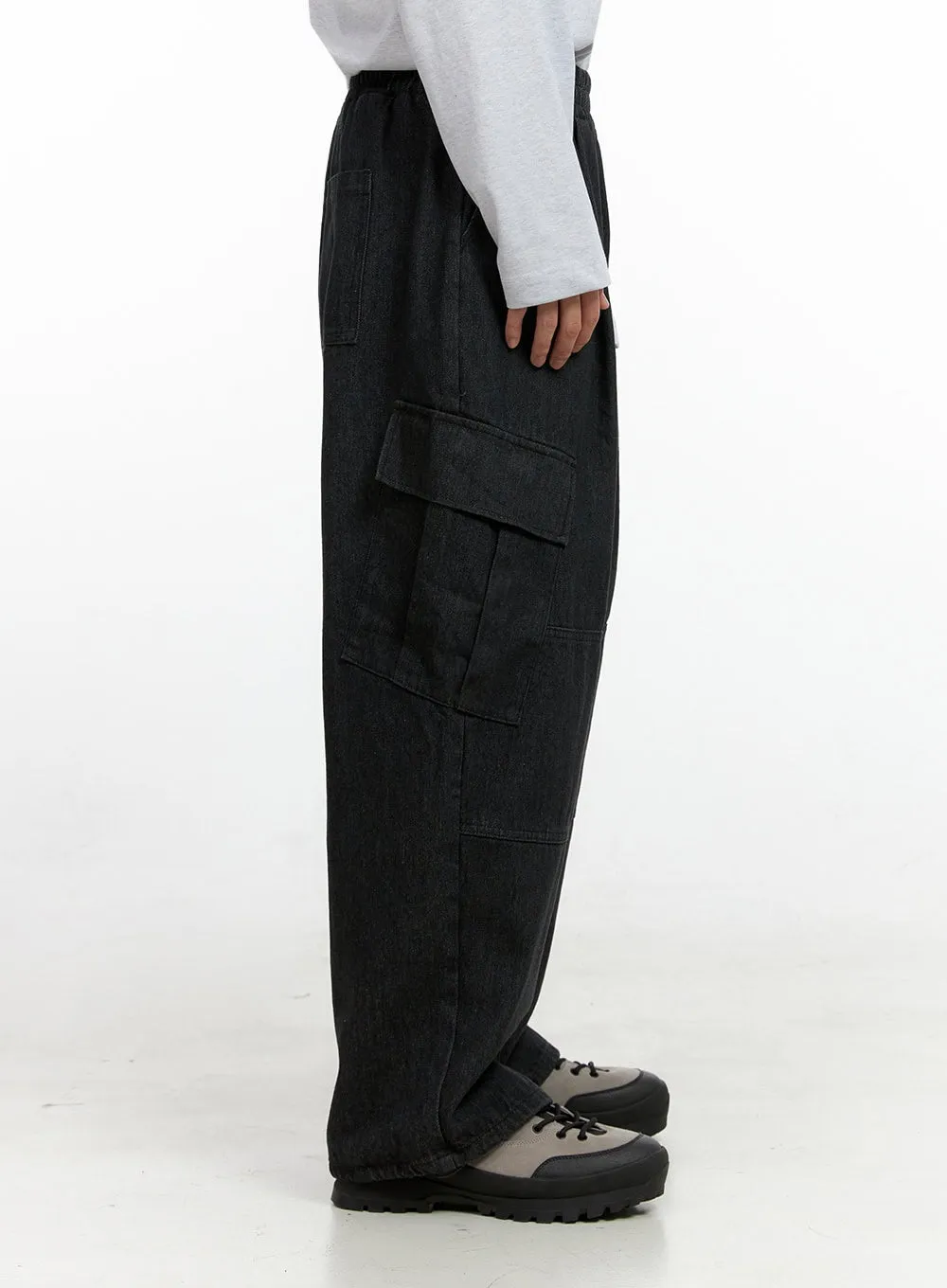 Men's Solid Wide Fit Cargo Pants IN422