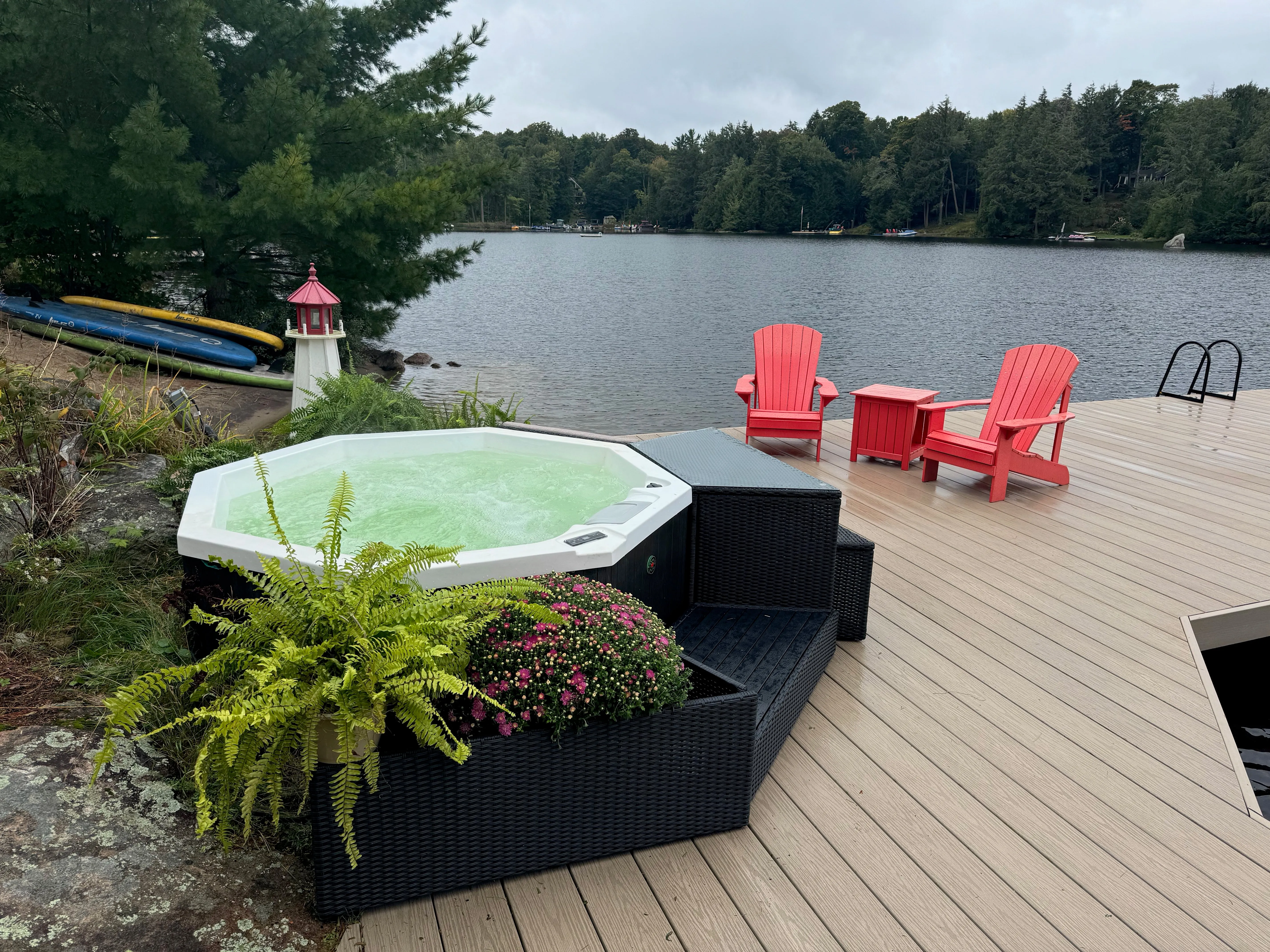 Muskoka AI Patio Spa | 5-Person 14-Jet | 188 x 188 cm